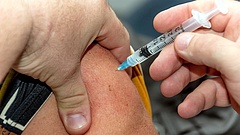 Fontos bejelentést tett a Magyarországon is aktív vakcinagyártó