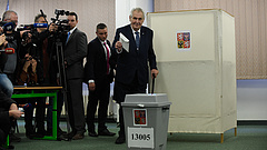 Cseh elnökválasztás: Zemannak áll a zászló