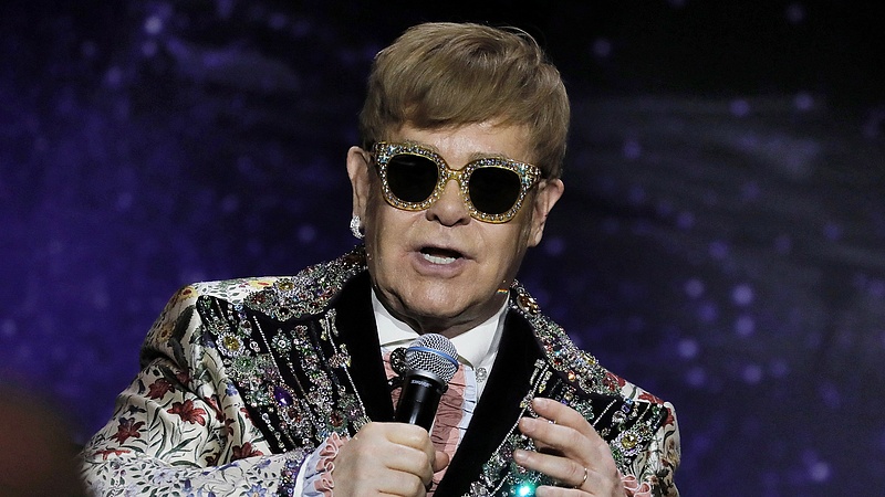 Elton John abbahagyja 