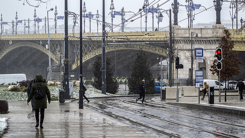 Két hídon is forgalomkorlátozás lesz Budapesten