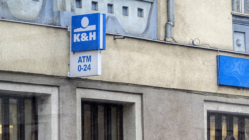 Baj van a K&H Banknál