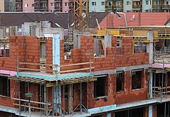 Meddig nőnek a lakásárak? Friss felmérés érkezett