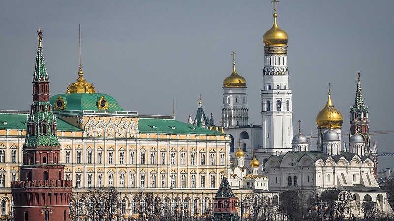 Oroszország: mostantól természetes személyeket is minősíthetnek külföldi ügynöknek