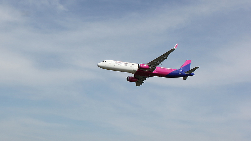 Súlyos vád érte a Wizz Airt: gócpontok lehetnek a gépeik