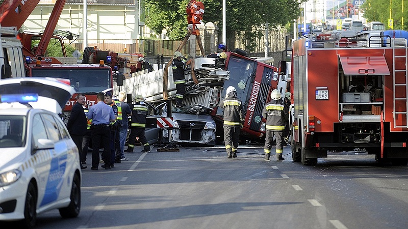 Halálos baleset a Budaörsi úton, hatalmas dugóra kell készülni