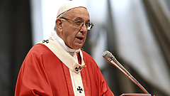 Ferenc pápa üzent a migránsokkal kapcsolatban