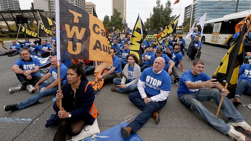 Tömegek tüntetnek az Aldi ellen Ausztráliában 
