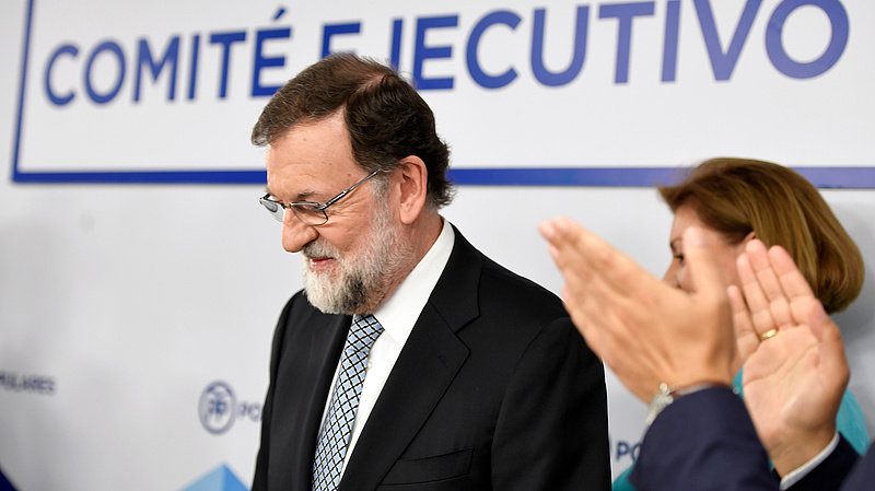 Lemond pártelnöki posztjáról Mariano Rajoy