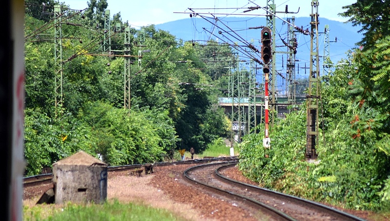 Vonat és autó ütközött Tápiószelénél