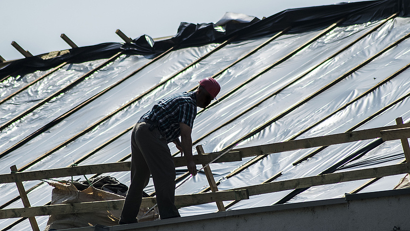 A tetőjavításoknál is megjelent az építőanyag-drágulás
