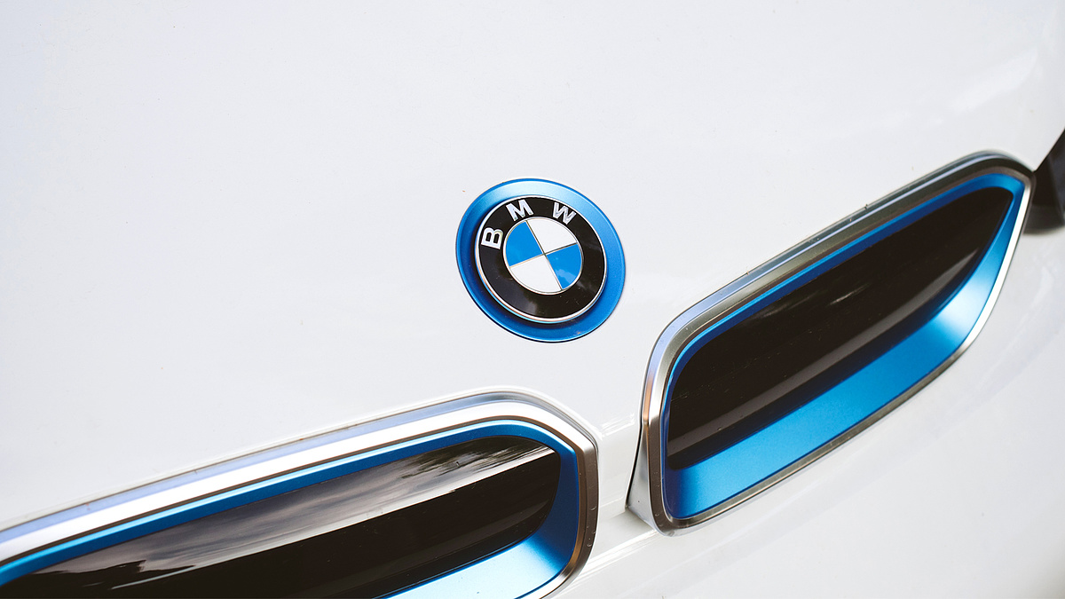 Rettegés az utakon: a BMW-seket választották a legdurvább sofőröknek