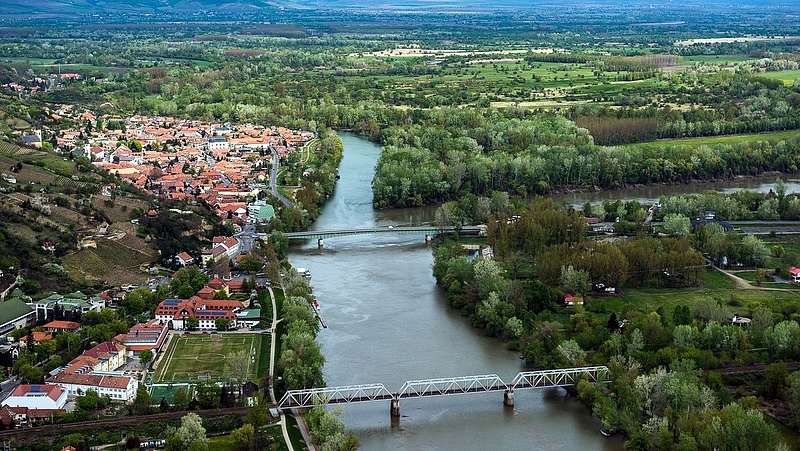 Megújul a Tokaji Erzsébet királyné Tisza-híd