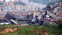 Felrobbantották a tavaly leomlott genovai híd maradványait