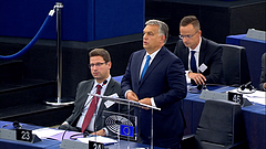 Kiderült, Orbán Viktor miatt szavazta meg a Néppárt a jelentést