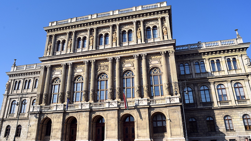 A tudomány legnagyobb harca ellehetetleníti a magyar kutatók munkáját is