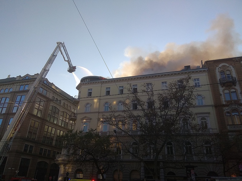 Nagy tűz volt Budapesten (frissített)