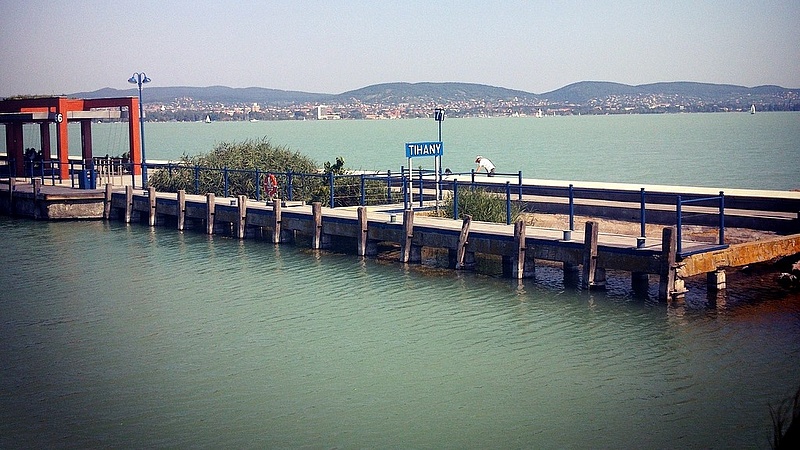 Új vízi jármű tűnik fel a Balatonnál idén - komoly veszélyre figyelmeztetnek