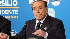 Berlusconi nem hajlandó többé személyesen bíróság elé állni