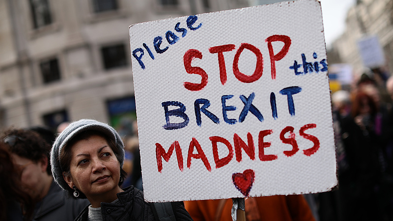 Brexit: százezres tüntetésen követelték az új népszavazást