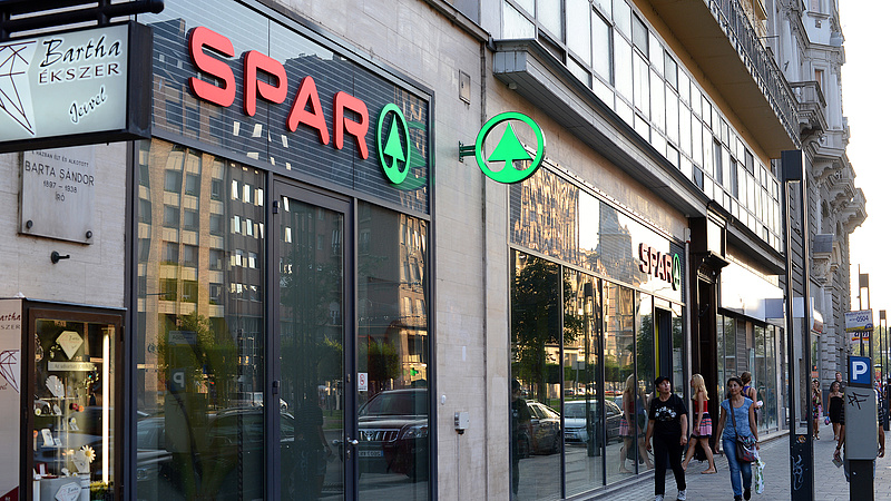 Kijárási tilalom: a Spar a magyar vásárlókhoz fordult - mit csinált a többi boltlánc?