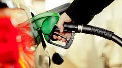 Milyen kormányok emelték jobban az üzemanyagok adóját?