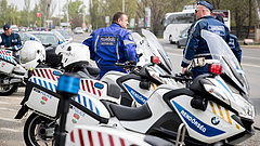Motoros rendőrök razziáznak Pest megyében