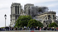 A Notre Dame felújítása is szünetel a koronavírus miatt