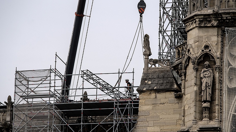 Erre kevesen számítottak - figyelmeztetést adtak ki a Notre-Dame mellett