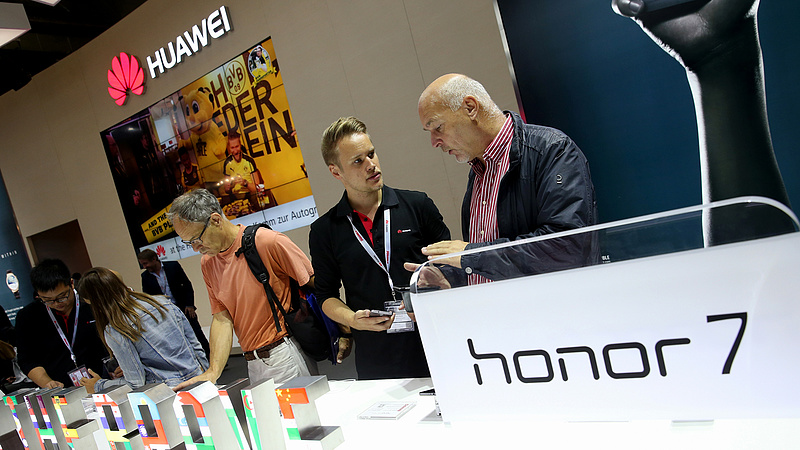 Eladná a Honort a Huawei