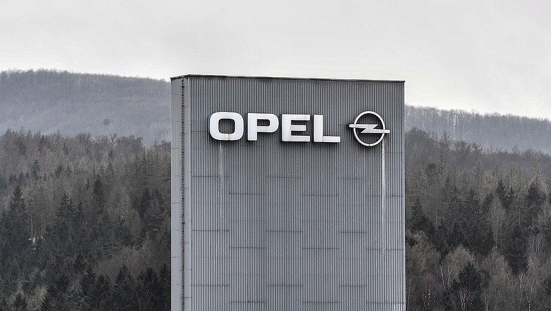 Visszahívnak 210 ezer Opelt