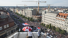 Bocsánatot kell kérnie a tüntetőktől a cseh miniszterelnöknek