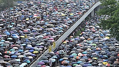 Kétmillióan vonulhattak utcára Hongkongban