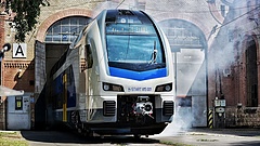 Elkészült az első magyar emeletes vonat 