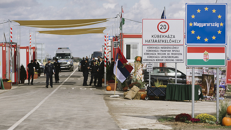 Elavult rendszer miatt kell lezárni a magyar határokat