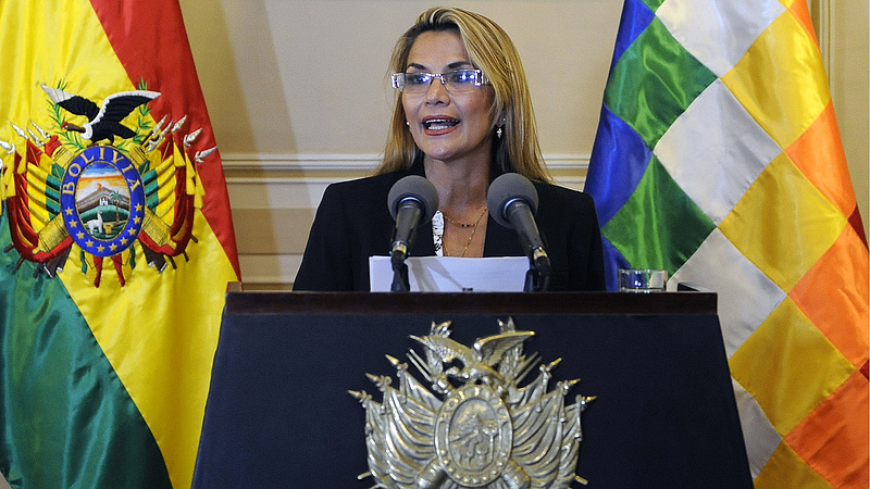 Megvan Bolívia átmeneti vezetője
