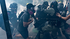 Eszkalálódik a feszültség Hongkongban