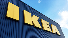 Kilométeres sor alakult ki egy brit újranyitó Ikea áruháznál