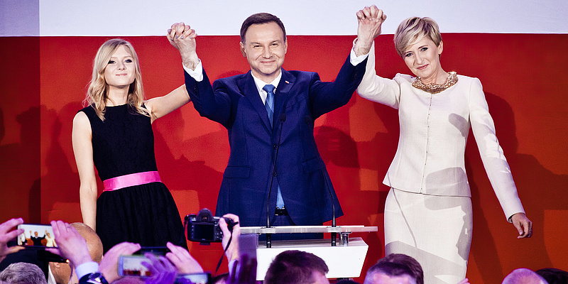 Sokba kerül a lengyeleknek a demokrácia