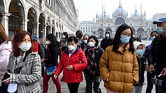 Járvány: Kínában csökken, máshol nő a betegek száma