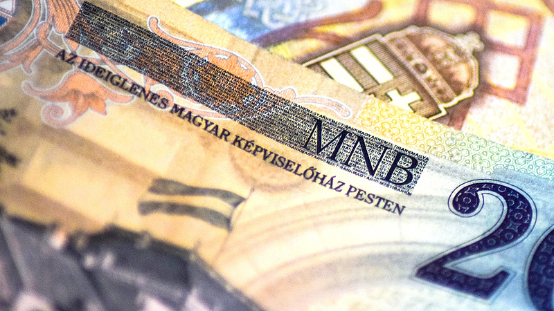 Az MNB 18 százalékosra kamattal fogadta be az egynapos betéti tender ajánlatait