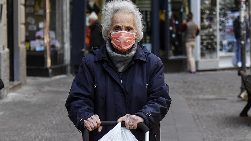 Koronavírus: egyre jobban aggódnak a nyugdíjasok