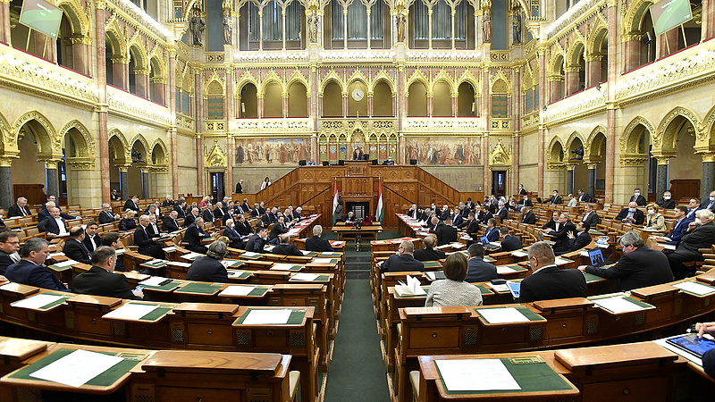 Erre készülnek a magyar parlamentben