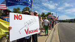Koronavírus: az USA már 100 millió adag vakcinára szerződött