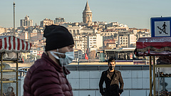 Törökországban sem segített a kijárási tilalom a járványhelyeten