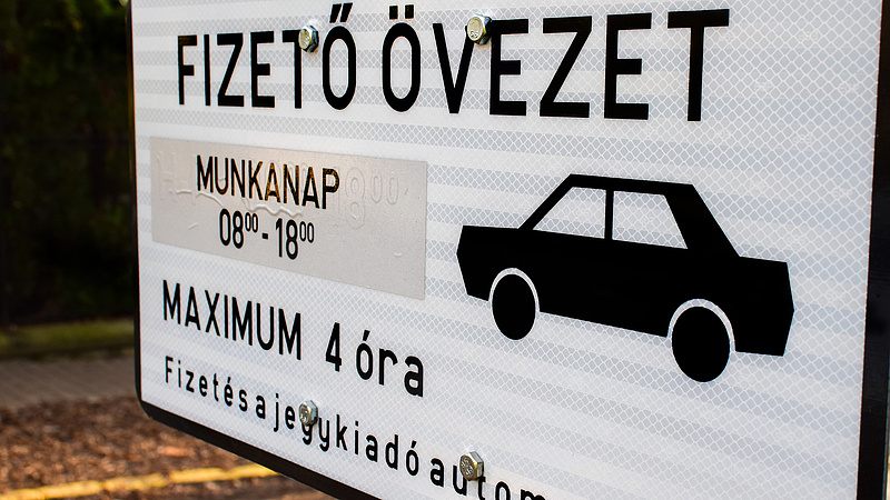 Újabb utakon kell fizetni a parkolásért Budapesten júliustól