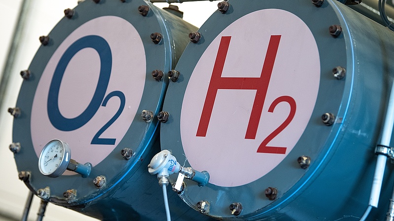 Többen is ígérik az egydolláros hidrogént, van, aki már 2025-re