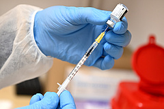 Koronavírus: új fejlemény a Pfizer-vakcinával kapcsolatban - bővítve