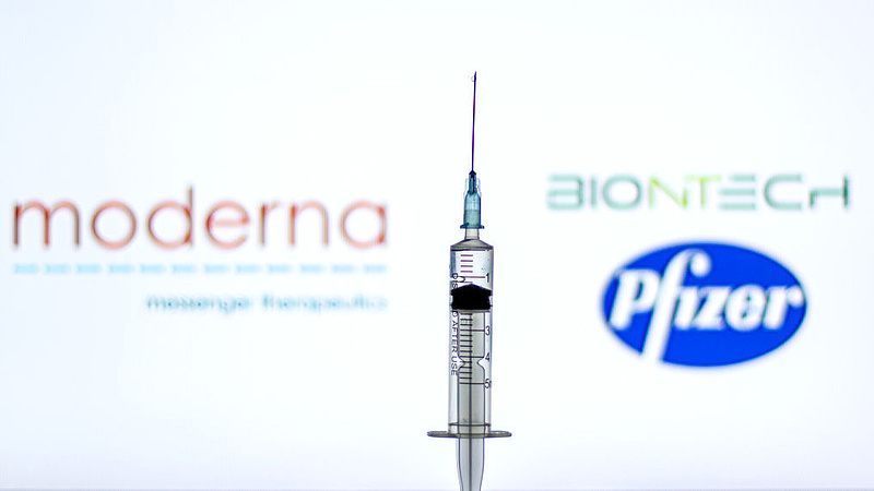 Még márciusban további 4 millió adag Pfizer-vakcinát osztanak szét az EU-ban