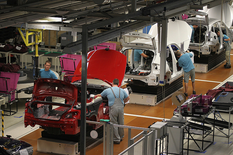 Nagy dobásra készül a BMW a debreceni gyárral is