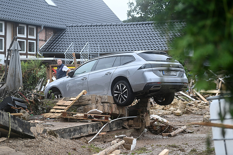 Németországi áradások: Áder részvétet kívánt és segítséget ajánlott Németországnak